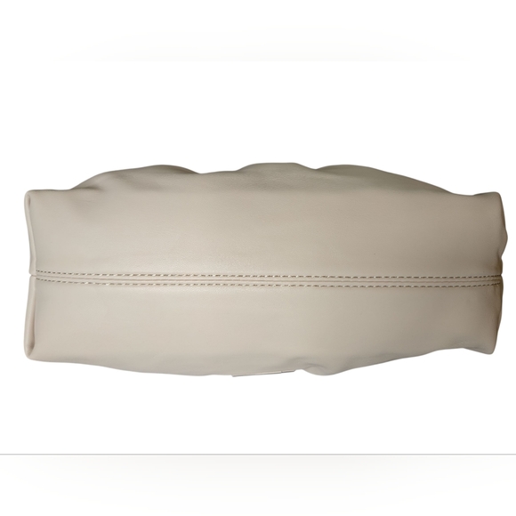 Badgley Mischka Pearl Wrapped Frame Crossbody Clutch NWT - Picture 3 of 8